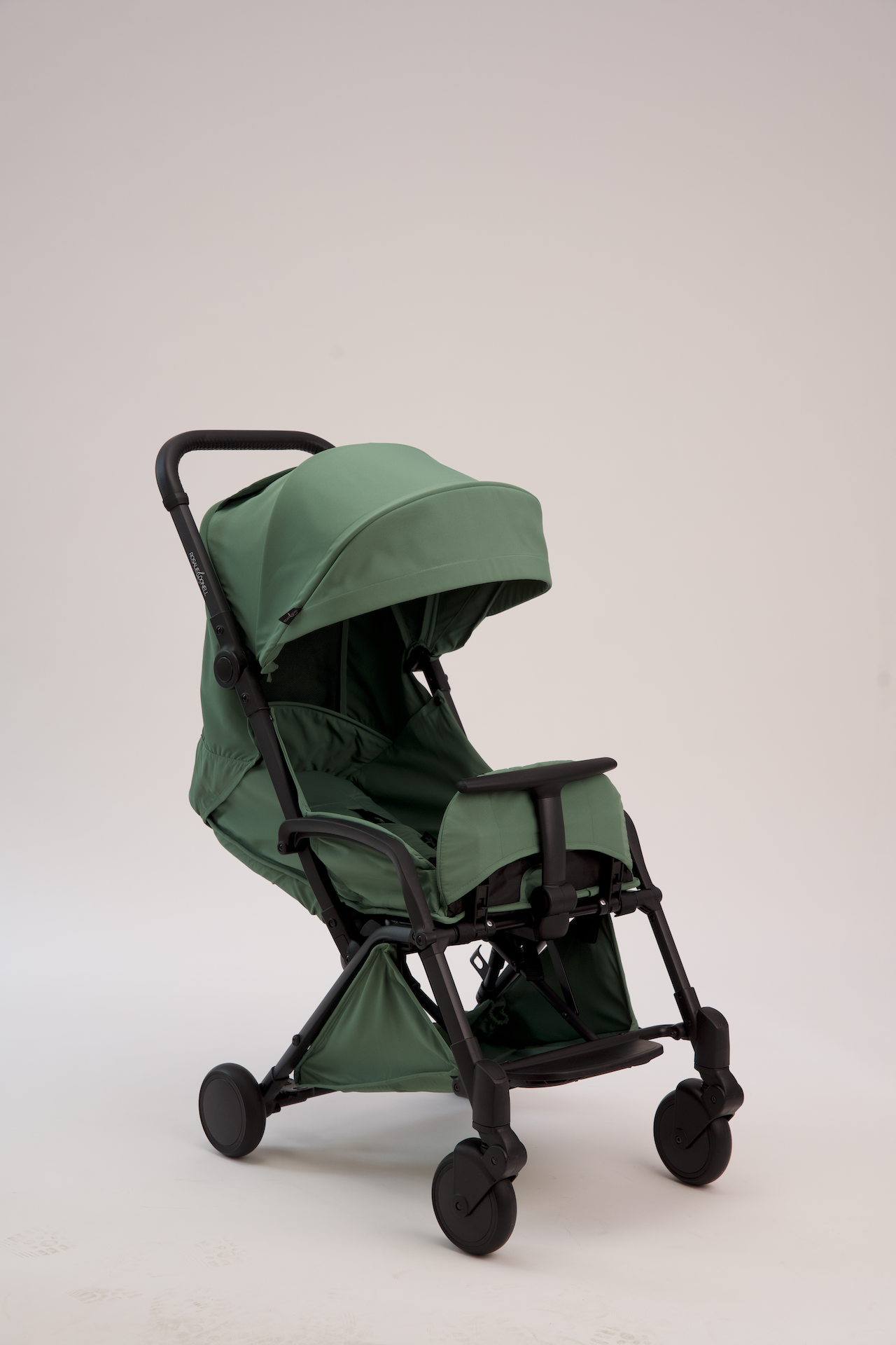 VOYAGER - Compact Stroller-2