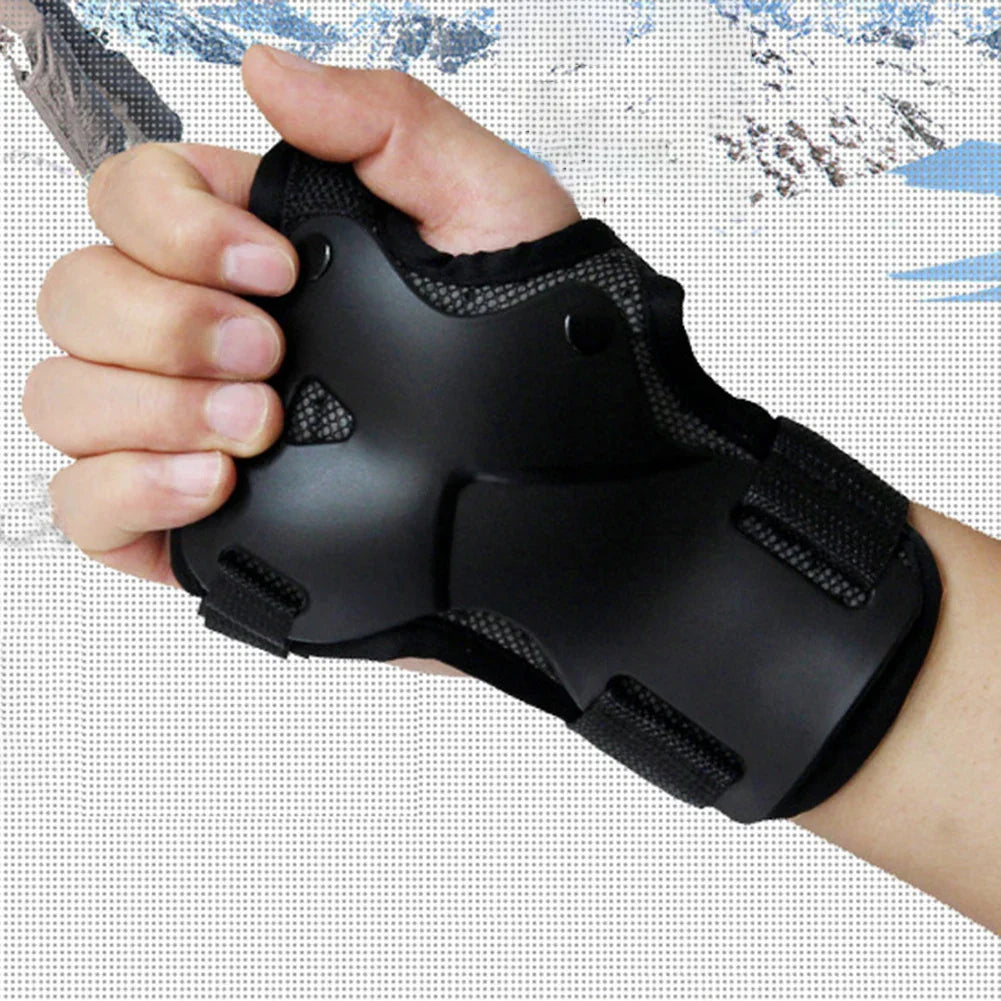 Snowboard & Ski Wrist Guard Impact-Resistant Protective Gear Black-1