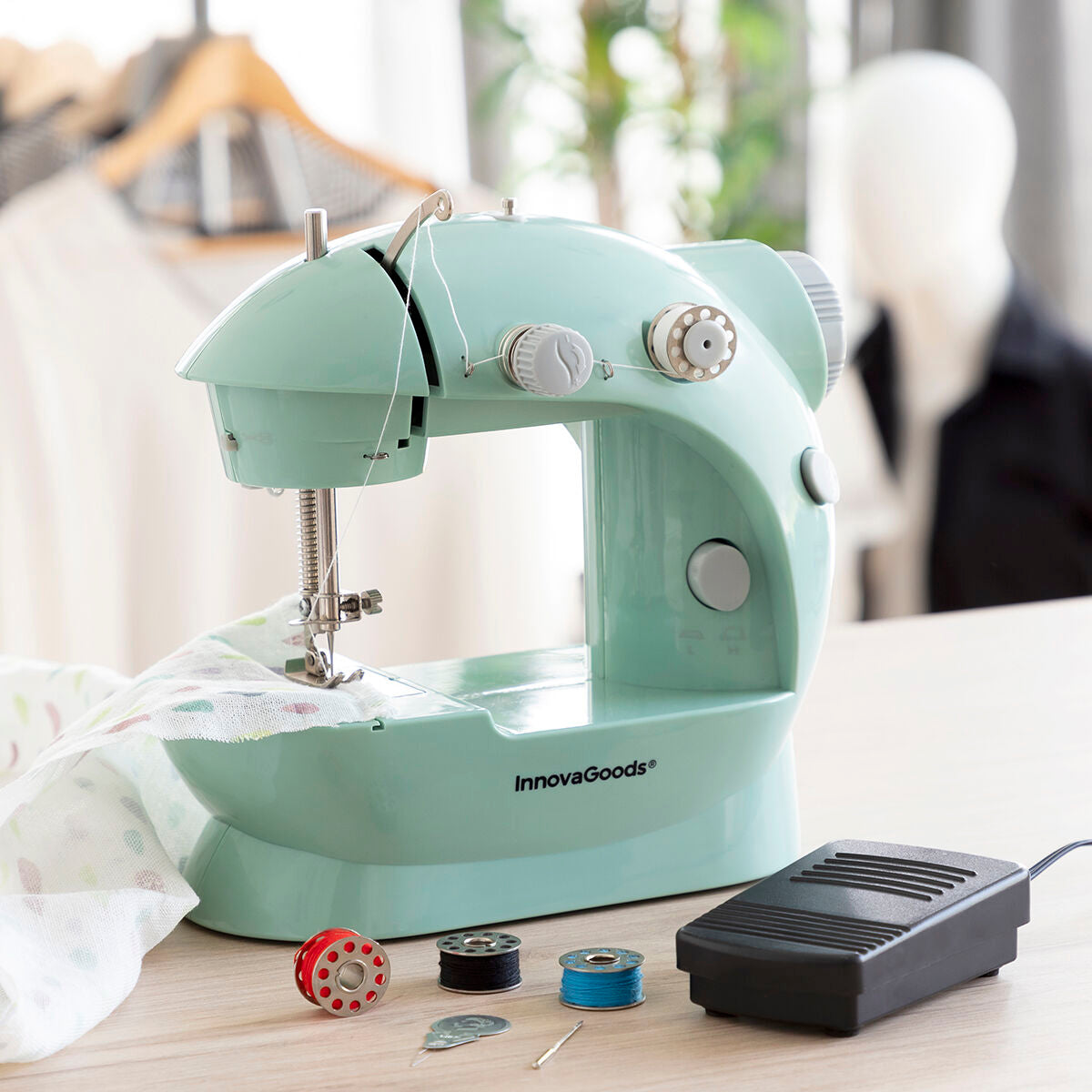 Mini Portable Sewing Machine with LED, Thread Cutter and Accessories